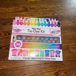 Tie-dye kit